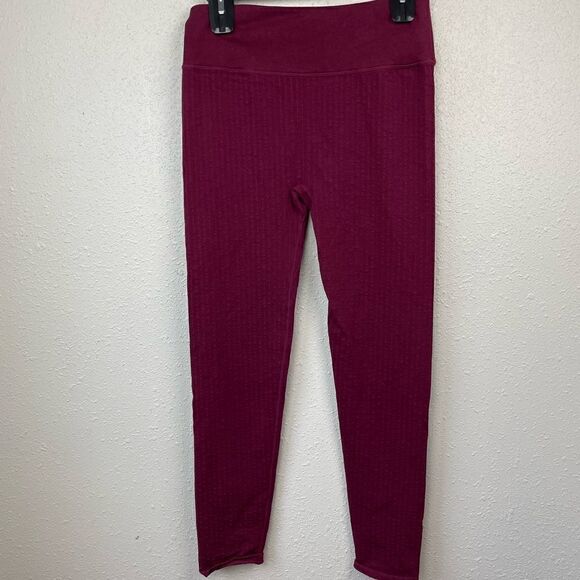 Fabletics Pants - Fabletics Maroon Leggings Size L EUC